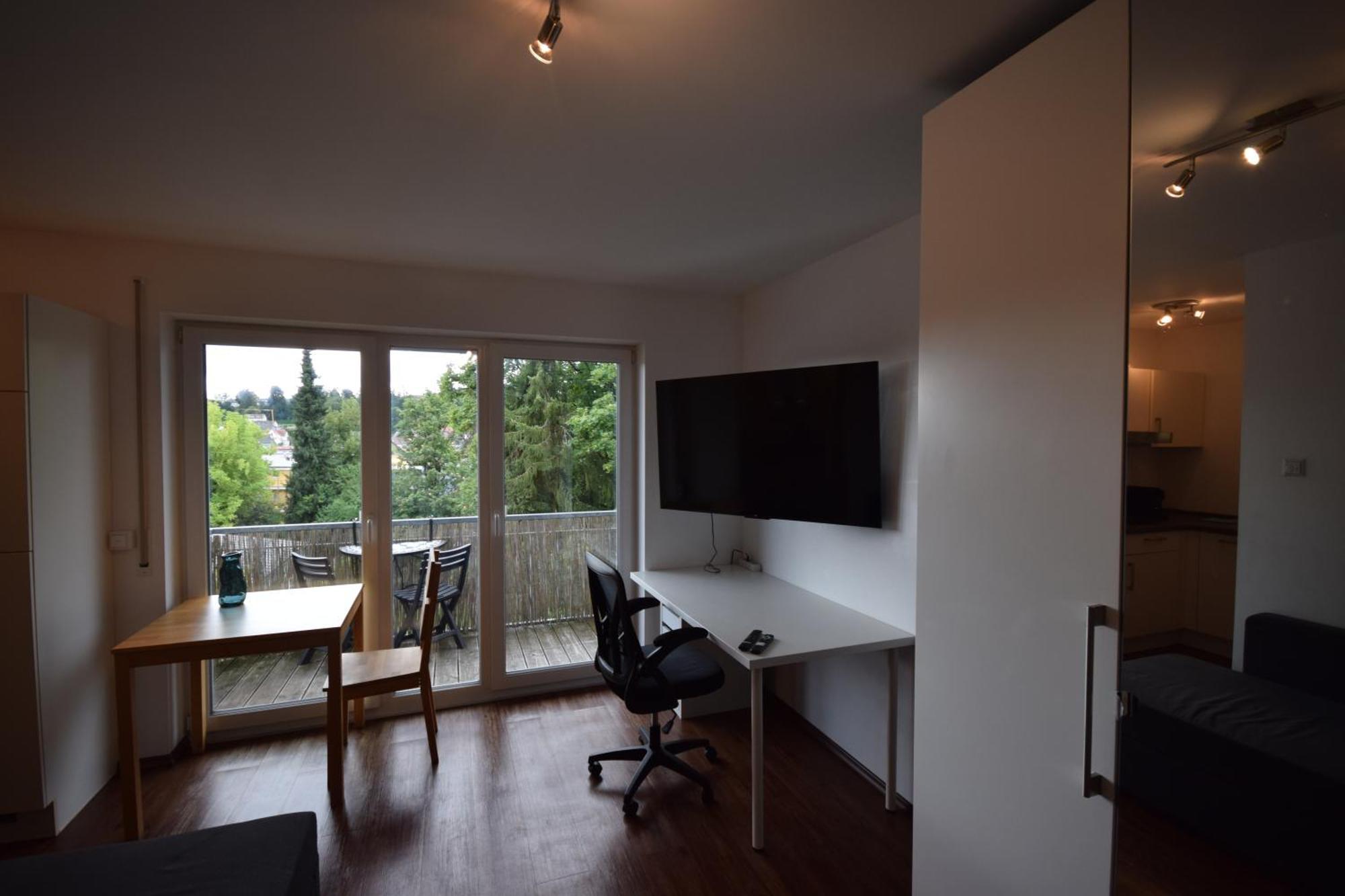 Nestwerk Komfort R23-12 - Balkon, Arbeitsplatz & Zentrumsnah Biberach an der Riss Bagian luar foto