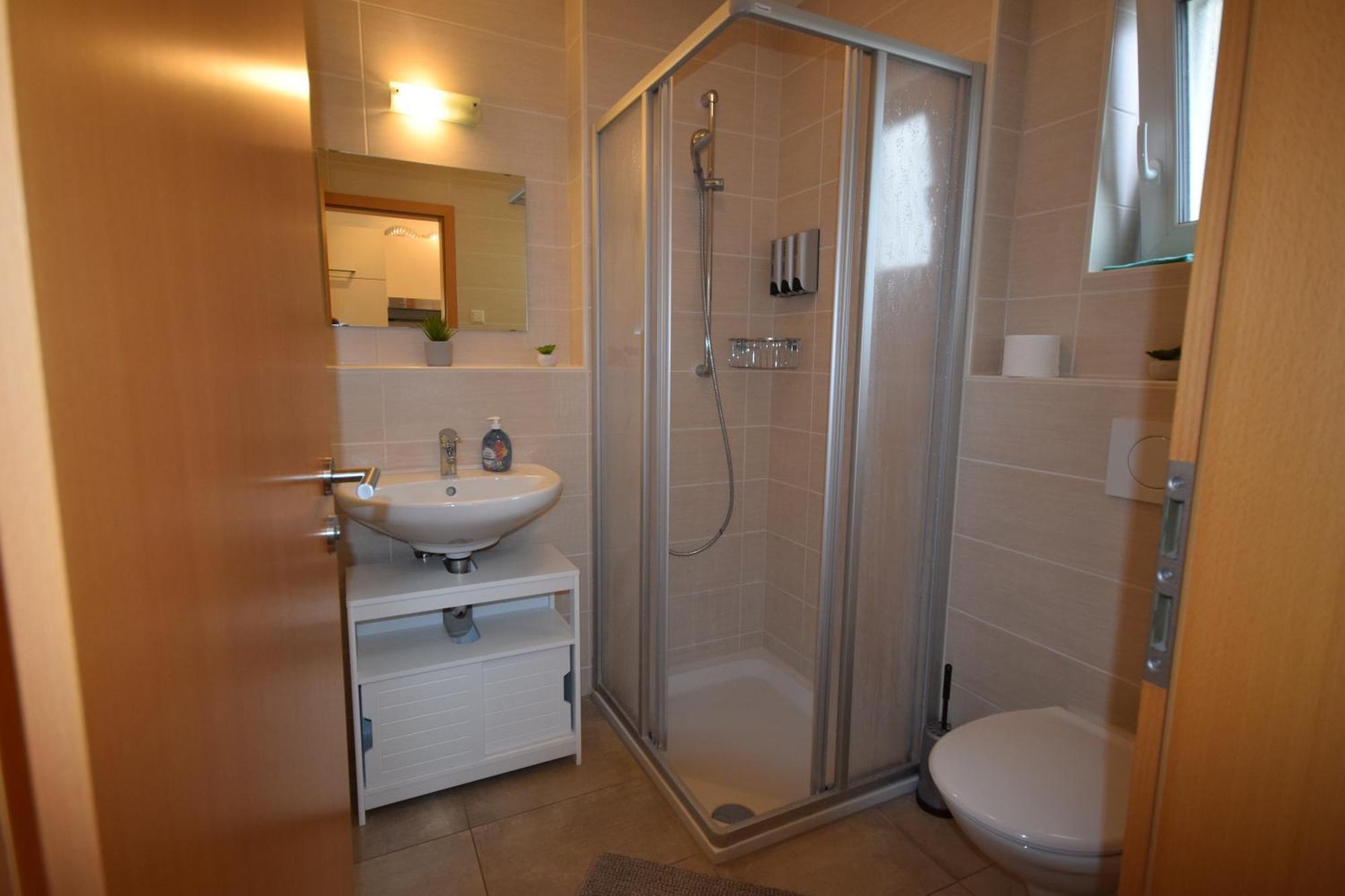 Nestwerk Komfort R23-12 - Balkon, Arbeitsplatz & Zentrumsnah Biberach an der Riss Bagian luar foto