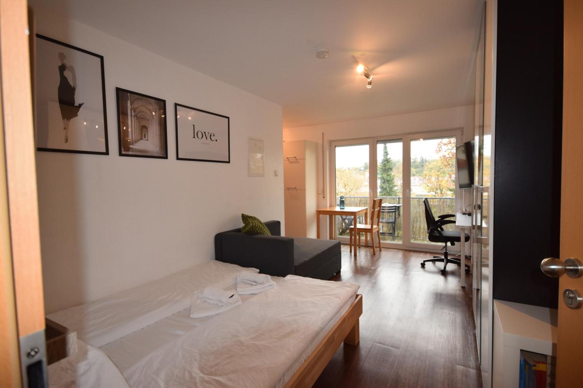 Nestwerk Komfort R23-12 - Balkon, Arbeitsplatz & Zentrumsnah Biberach an der Riss Bagian luar foto